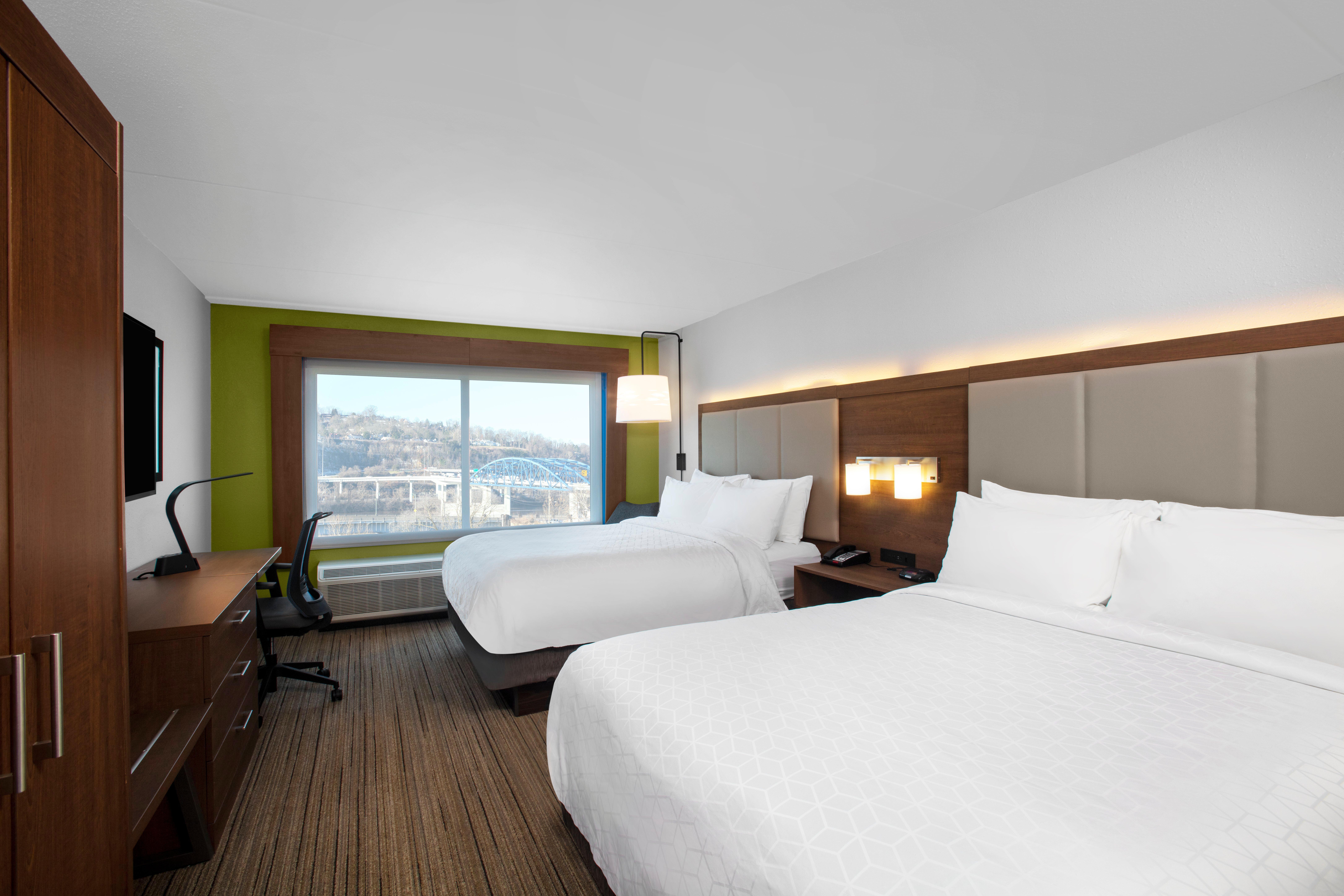 Holiday Inn Express Charleston-Civic Center By Ihg Екстериор снимка