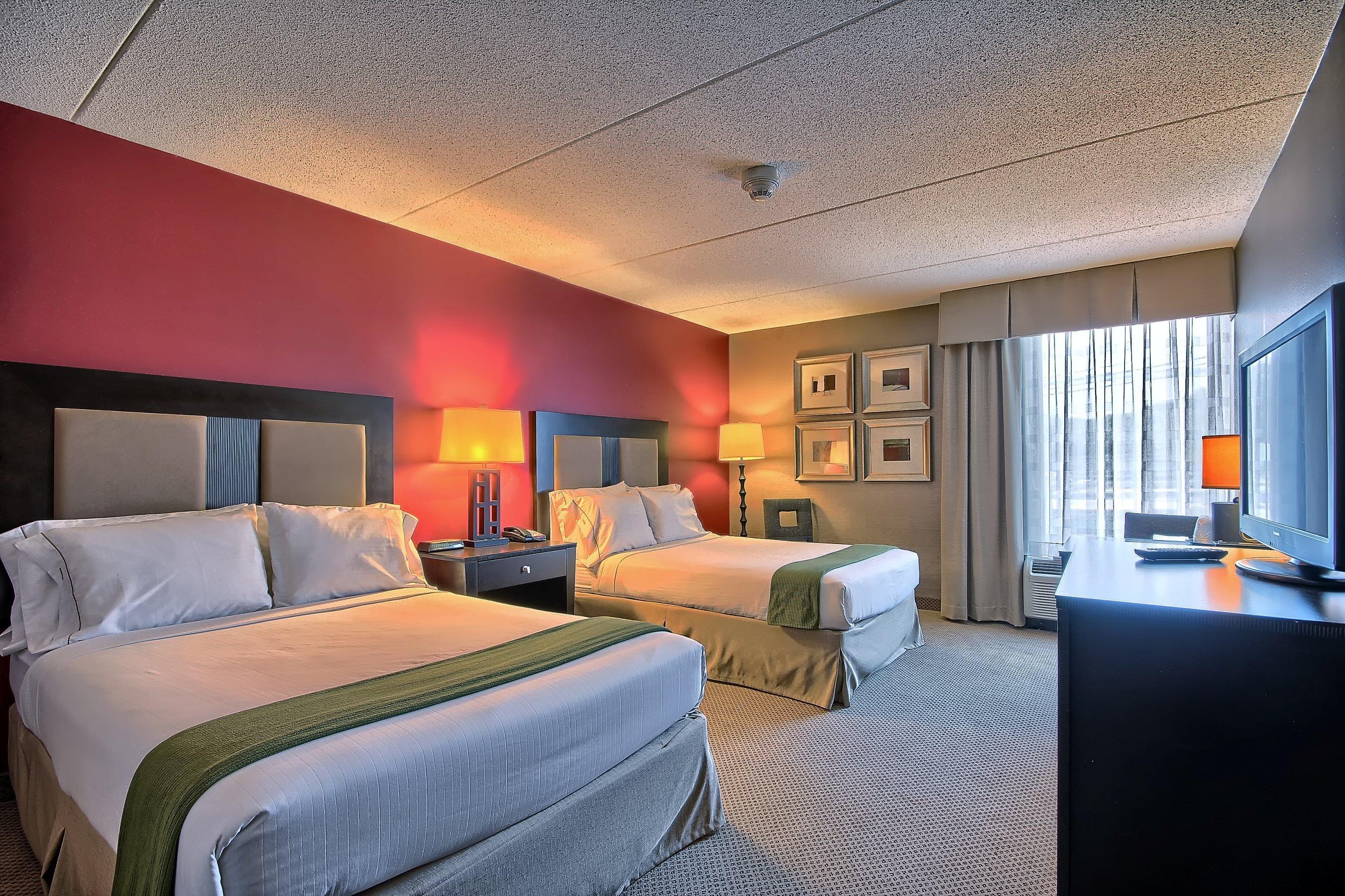 Holiday Inn Express Charleston-Civic Center By Ihg Екстериор снимка
