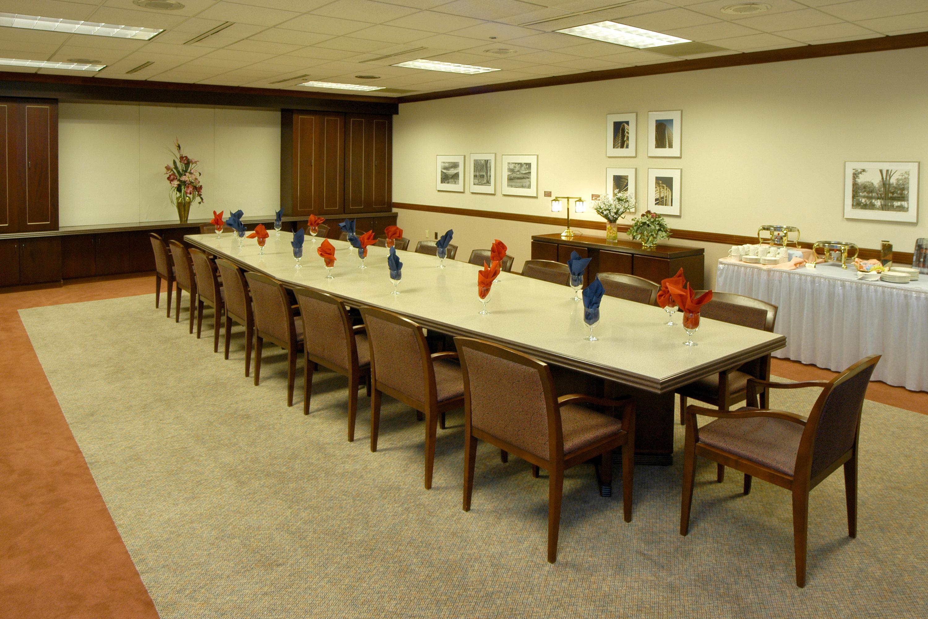 Holiday Inn Express Charleston-Civic Center By Ihg Екстериор снимка