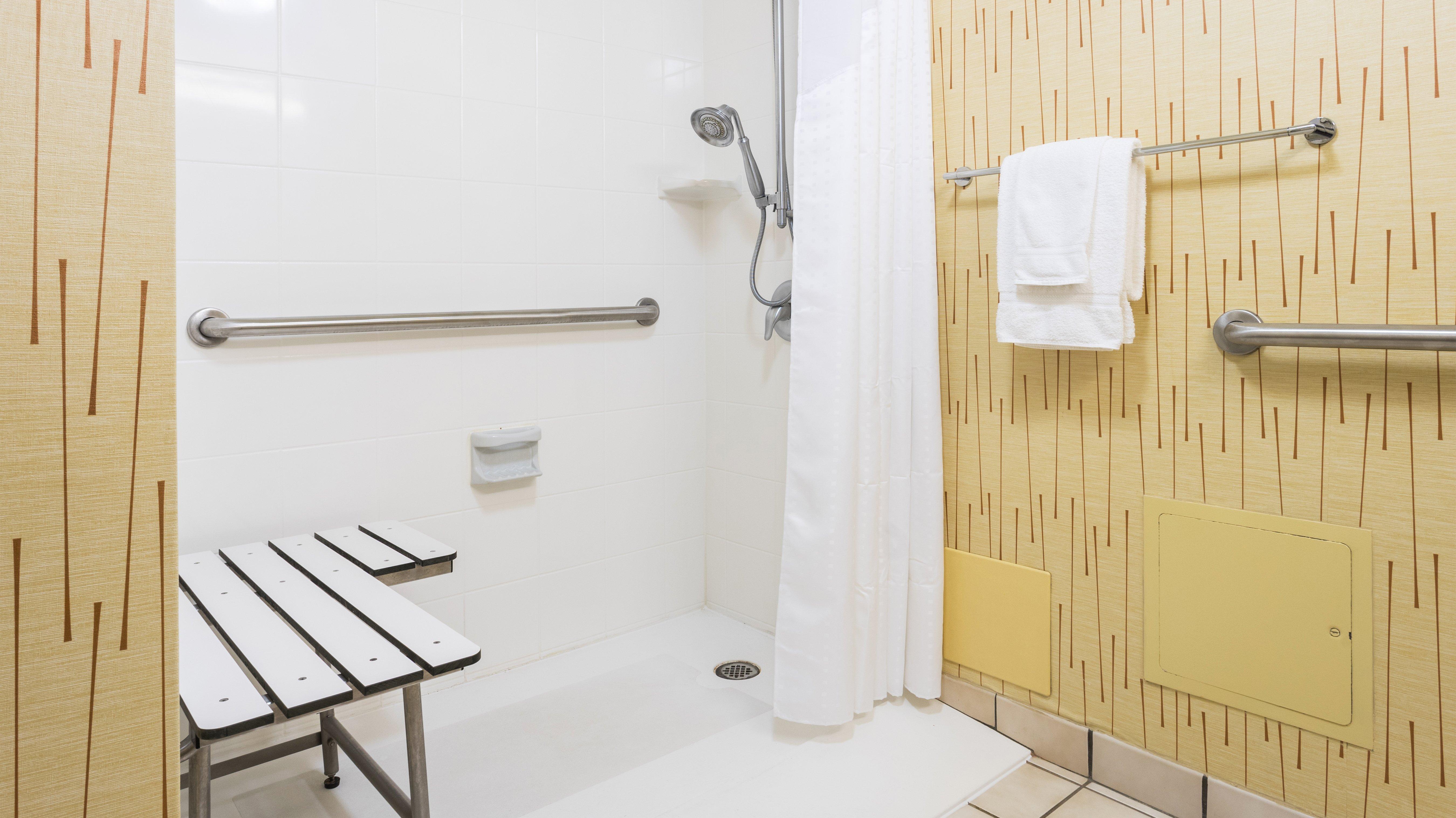 Holiday Inn Express Charleston-Civic Center By Ihg Екстериор снимка